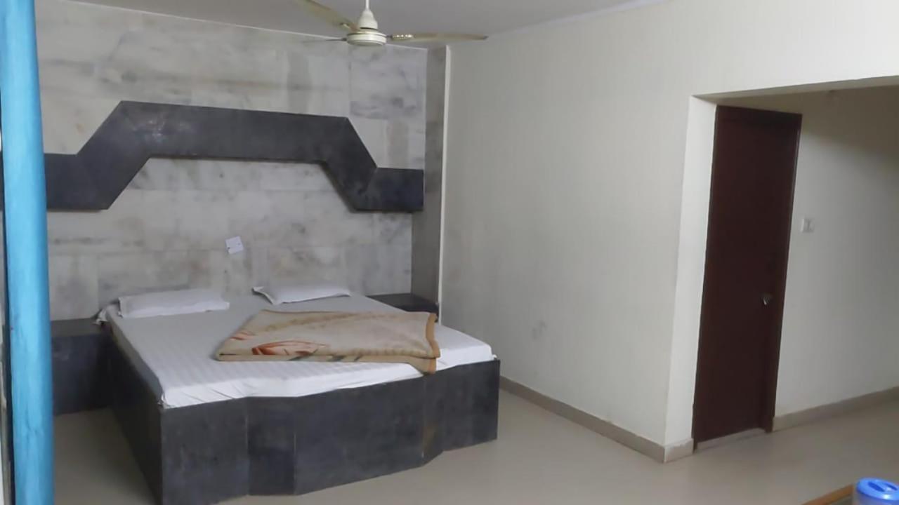 Haridwār Hotel Raj Deluxe المظهر الخارجي الصورة